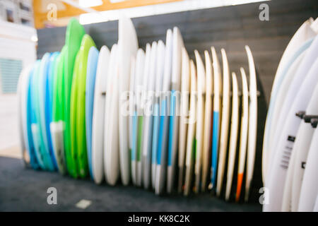 Ensemble de nouvelles planches de surf blanc Banque D'Images