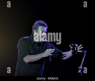 FORT LAUDERDALE, FL - 17 AVRIL : Blake Shelton se produit sur scène lors du festival de musique de Tortuga le 17 avril 2016 à fort Lauderdale, en Floride. Personnes: Blake Shelton Réf. Transmission: MNC Banque D'Images