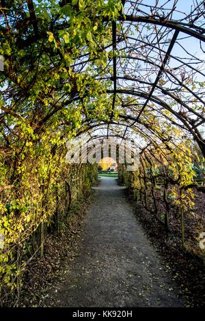 Château de Versailles - hameau de la reine est un surprenant cadre magnifique. son paysage et le jardin était habillé avec les couleurs de l'automne Banque D'Images