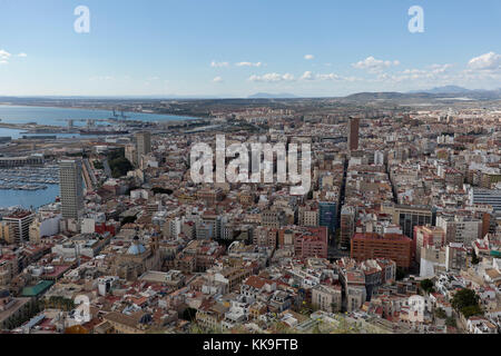 Alicante, Espagne 19 octobre 2017 : Vues de la ville d'alicante du château de Santa Barbara. Banque D'Images