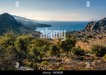 Agean vista à partir de la péninsule de bozburun sous un ciel bleu, zone de Selimiye, Marmaris, Mugla, Turquie Banque D'Images