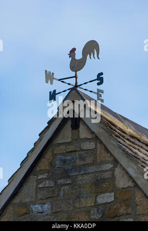 Girouette traditionnelle sur l'église St lawrences, mickleton Banque D'Images