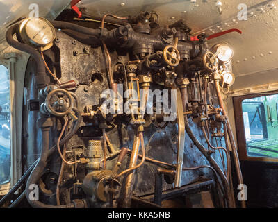 Cabine conducteur d'ex- lms classe 5 nombre 5000 locomtive vapeur à shildon locomotion grn co. durham england uk Banque D'Images