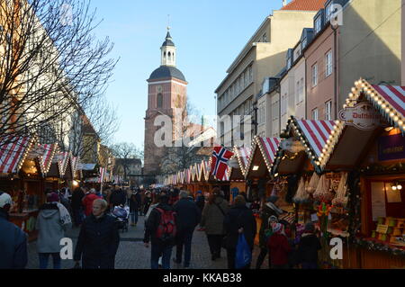 Berlin, Allemagne. 29 novembre, 2017. 44e marché de noël de spandau ouvre ses stands pour les visiteurs à Berlin, Allemagne crédit : Markku rainer peltonen/Alamy live news Banque D'Images