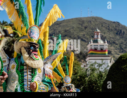 Danseur masqué en costume traditionnel, fiesta de la Virgen de la Candelaria, Copacabana, La Paz, Bolivie, ministère de l'Amérique du Sud Banque D'Images