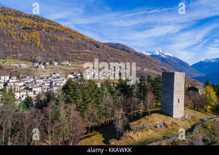 Teglio en Valteline. vieille tour Banque D'Images