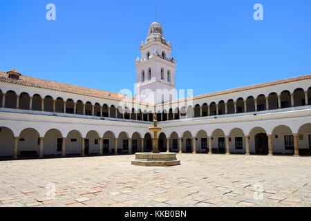 Cour intérieure de l'université, Universidad Mayor réel y Pontificia de San Francisco Xavier de Chuquisaca, Sucre, Bolivie Banque D'Images