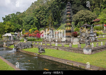 Tirta Gangga, fontaine à eau ancien palais royal à ababi, karangasem près de abang dans l'Est de Bali, Indonésie Banque D'Images