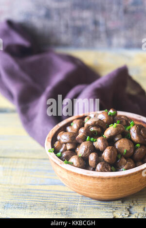 Bol de champignons grillés balsamique soya Banque D'Images