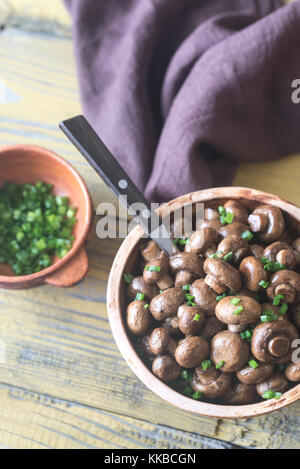 Bol de champignons grillés balsamique soya Banque D'Images