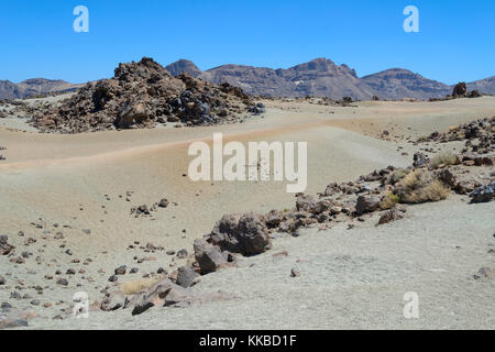 Désert de sable blanc et de roches volcaniques à haute altitude sur le mont Teide, Tenerife, Canaries, Espagne Banque D'Images