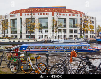 Nationale L'Opéra et le ballet dans le bâtiment Stopera par Wilhelm Holzbauer et Cees Dam (1986), Amsterdam, Pays-Bas Banque D'Images