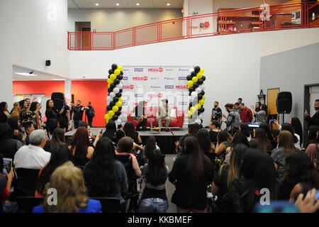 Fort Lauderdale, FL - 19 février : prince royce pose pour un portrait à la station radiophonique y-100 le 19 février 2016 à Fort Lauderdale, Floride personnes : prince royce Banque D'Images