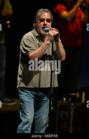 CORAL SPRINGS, FL - JANVIER 31 : Southside Johnny de Southside Johnny et les Asbury Jukes se produisent au Coral Springs Center for the Arts le 31 janvier 2016 à Coral Springs, Florida People : Southside Johnny Banque D'Images