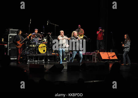 CORAL SPRINGS, FL - JANVIER 31 : Southside Johnny de Southside Johnny et les Asbury Jukes se produisent au Coral Springs Center for the Arts le 31 janvier 2016 à Coral Springs, Florida People : Southside Johnny Banque D'Images