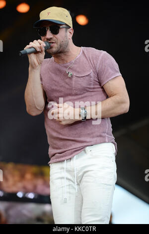 FORT LAUDERDALE, FL - 16 avril : Sam Hunt effectue sur scène lors du Festival de musique de Tortuga le 16 avril 2016 à Fort Lauderdale, en Floride. People : Sam Hunt Banque D'Images