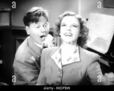 Mickey Rooney et Judy Garland dans Babes in Arms Trailer Banque D'Images