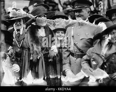 Mme Harding, Gén Pershing, Mme Benoît Crowell, 21773 Banque D'Images