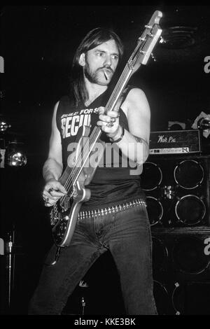 LONG ISLAND, NY MARS 4,1988: Ian Fraser 'Lemmy' Kilmister de Motorhead se produit à Sundance le 4 mars 1988 à long Island, New York. Gens: Lemmy Kilmister Banque D'Images