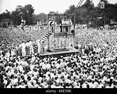 Rainey BETHEA (c 1909-1936) fut la dernière personne à être exécutée en public aux Etats-Unis. Bethea sur l'échafaudage à Owensboro, Kentucky, le 14 août 1936. Banque D'Images