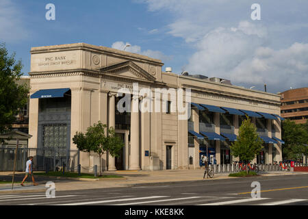 La direction de Dupont Circle le PNC Bank, Dupont Circle, à Washington DC, United States. Banque D'Images