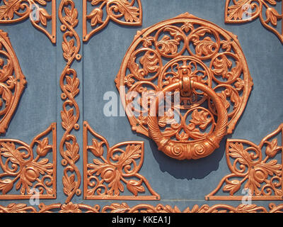 Ornement de bronze porte antique de l'Ukraine