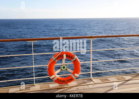 Photo montre queen mary 2 paquebot en route vers New York aujourd'hui. intérieurs et extérieurs Banque D'Images