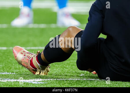 New Orleans, USA. New Orleans, USA. Décembre 03, 2017 - le quart-arrière Carolina Panthers Cam Newton (1) se réchauffe avant le match contre New Orleans Saints à la Mercedes-Benz Superdome de New Orleans, LA. Stephen Lew/CSM Banque D'Images