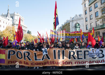 Madrid, Espagne. 6 décembre, 2017. principaux bannière de la manifestation qui a eu lieu à Madrid pour réclamer la 3ème république espagnole. © valentin sama-rojo/Alamy live news. Banque D'Images