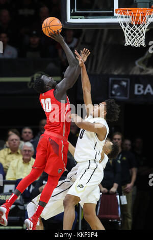 Le 06 décembre 2017 : Nouveau Mexique Makach du Maluach met en place un tir du Colorado PLUS D'Shawn Schwartz dans la première moitié à la Coors Events Center. Banque D'Images