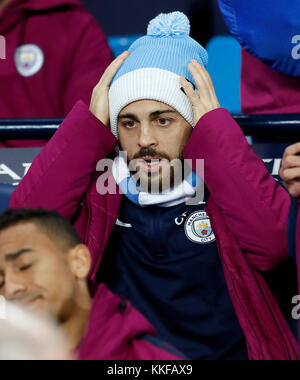 Manchester City's Bernardo Silva avant le premier match de championnat à l'Etihad Stadium, Manchester. ASSOCIATION DE PRESSE Photo. Photo date : mercredi 29 novembre, 2017. Voir l'ACTIVITÉ DE SOCCER histoire Man City. Crédit photo doit se lire : Martin Rickett/PA Wire. RESTRICTIONS : EDITORIAL N'utilisez que pas d'utilisation non autorisée avec l'audio, vidéo, données, listes de luminaire, club ou la Ligue de logos ou services 'live'. En ligne De-match utilisation limitée à 75 images, aucune émulation. Aucune utilisation de pari, de jeux ou d'un club ou la ligue/dvd publications. Banque D'Images