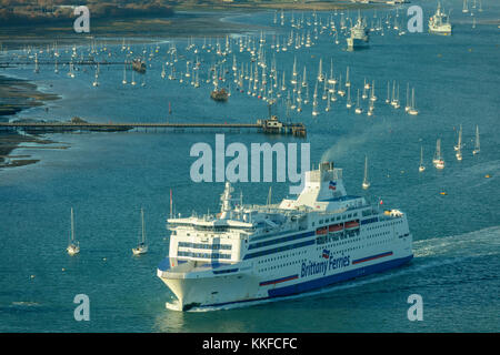 Brittany Ferries, le port de Portsmouth, Portsmouth, Hampshire, Angleterre, Royaume-Uni, UK, Grande-Bretagne, novembre 2017 à partir de la Unis tour spinnaker Banque D'Images