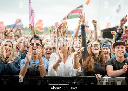 George ezra fans dans la foule à l'autre étape à Glastonbury 2017 Banque D'Images