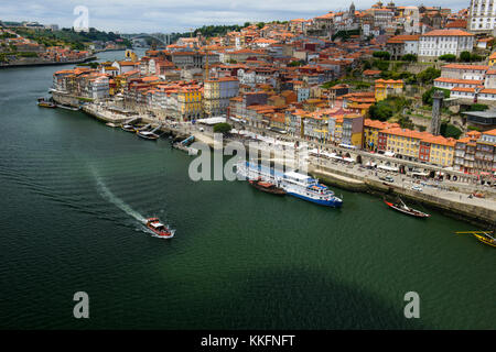 Vieille ville de Ribeira, à Porto, Portugal Banque D'Images