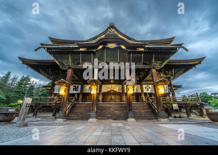 Zenko-ji Temple complexe. Hondo (Hall principal) dans la ville de Nagano, Japon Banque D'Images