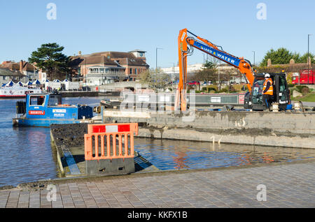 Le dragage de Stratford-upon-Avon Marina Banque D'Images