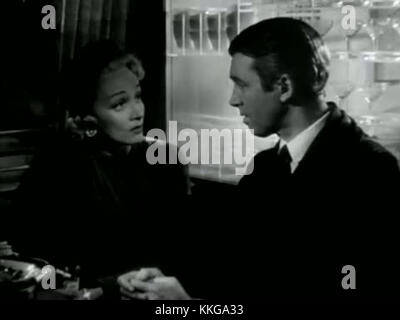 Marlene Dietrich et James Stewart dans No Highway dans le Ciel 2 Banque D'Images