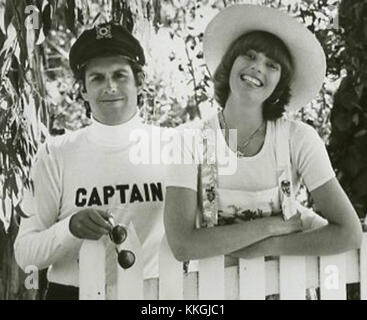 Captain and Tennille, le duo musical américain, est devenu célèbre au milieu des années 1970 avec leurs chansons à succès comme Love Will Keep US Together. Connu pour son style d’écoute facile et son succès pop, le duo est devenu des icônes culturelles de l’époque. Banque D'Images