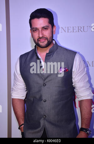 Mumbai, Inde. 30 novembre 2017. L'acteur indien Aftab assiste à la célèbre marque ethnique Neeru's, une vitrine exclusive du lancement du studio signature 1000 à Mumbai. Crédit : SOPA/ZUMA Wire/Alamy Live News Banque D'Images