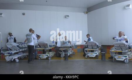 Nahariya, Israël. 30 novembre 2017. Galilee Medical Center a pratiqué un exercice de guerre, absorbant les victimes blessées du nord d'Israël. Nahariya, Israël, octobre 30 2017. Credit : The Fifth Kingdom/Alamy Live News Banque D'Images