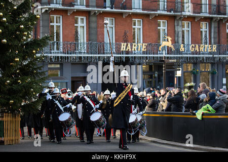 Windsor, Royaume-Uni. 1er décembre 2017. l'orchestre de la royal marines mener la cérémonie de relève de la garde au château de Windsor. crédit : mark kerrison/Alamy live news Banque D'Images