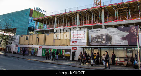 Peckham, Londres, Royaume-Uni. 1 décembre 2017. Le développement de la Mountview Theatre espace adjacent à la bibliothèque de Peckham Hill Street. David Rowe/Alamy Live News. Banque D'Images