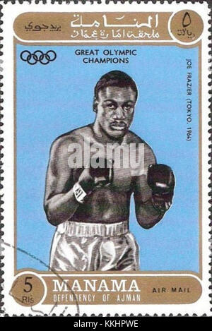 Un timbre commémoratif émis en 1971 représentant Joe Frazier, le boxeur légendaire. Ce timbre célèbre les réalisations de Frazier dans le monde de la boxe et son influence sur le sport. Banque D'Images