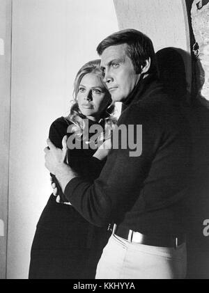 Britt Ekland Lee Majors six millions Dollar Man 1973 Banque D'Images