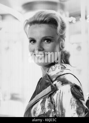 Marta Kristen est une actrice connue pour son rôle dans la série télévisée Lost in Space de 1965, une émission populaire de science-fiction des années 1960 Banque D'Images