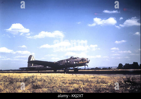 Le 457th Bombardment Group, qui fait partie de l'armée de l'air américaine, exploite des bombardiers B-17 Flying Fortress pendant la seconde Guerre mondiale. Le groupe est basé en Europe et participe à des missions de bombardement stratégique, contribuant à la victoire alliée. Banque D'Images
