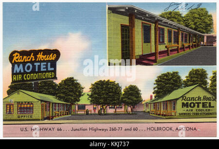 Le Ranch House Motel à Holbrook, Arizona, était un motel routier du milieu du siècle le long de l'U.S. Highway 66. Il a fourni l'hébergement pour les voyageurs le long de l'autoroute historique et des carrefours routiers à proximité. Banque D'Images