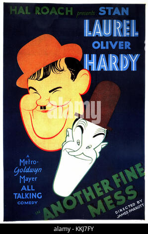 Another Fine Mess est un film comique sorti en 1930 mettant en vedette Stan Laurel et Oliver Hardy, connu pour son humour et ses manigances divertissantes. L'affiche du film capture l'essence de son style comique. Banque D'Images