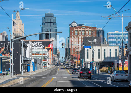 Vue de la rue principale nord depuis la 19e Rue. Banque D'Images