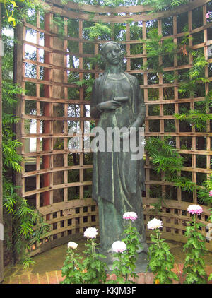 APPAREIL PHOTO NUMÉRIQUE OLYMPUS Phipps Conservatory Broderie Room, Maiden Statue 1 par Edmund Amateis, 2015-10-24, 01 Banque D'Images